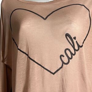 Papaya Pink Heart “Cali” Graphic Long Sleeve Top | Size M
